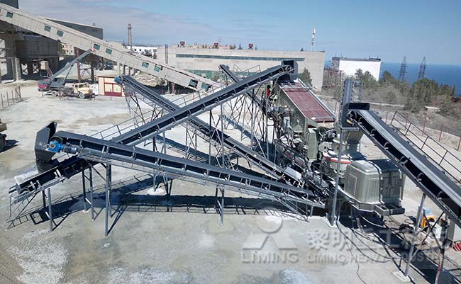 蒙古移動制砂機(jī)生產(chǎn)現(xiàn)場