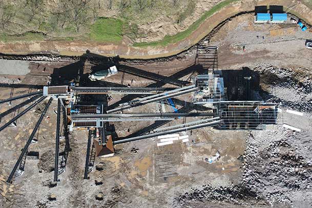 反擊破碎機(jī)生產(chǎn)線現(xiàn)場展示圖