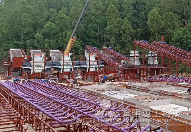 廣東云浮三臺6X制砂機(jī)安裝現(xiàn)場 廣東云浮三臺6X制砂機(jī)安裝現(xiàn)場